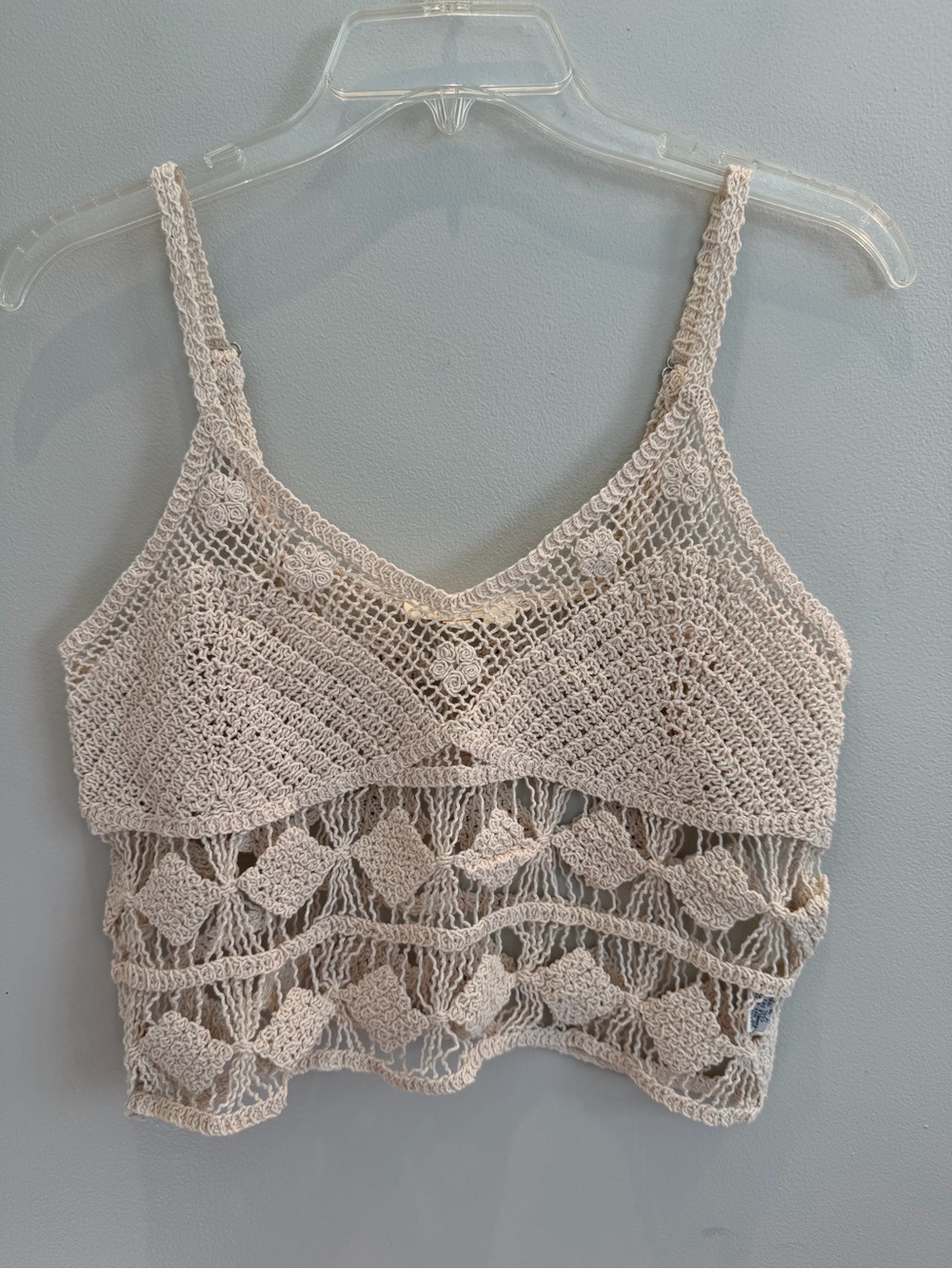 B:  Rebellion Again Crochet Cream Cami Cropped Tank Top Women’s Medium
